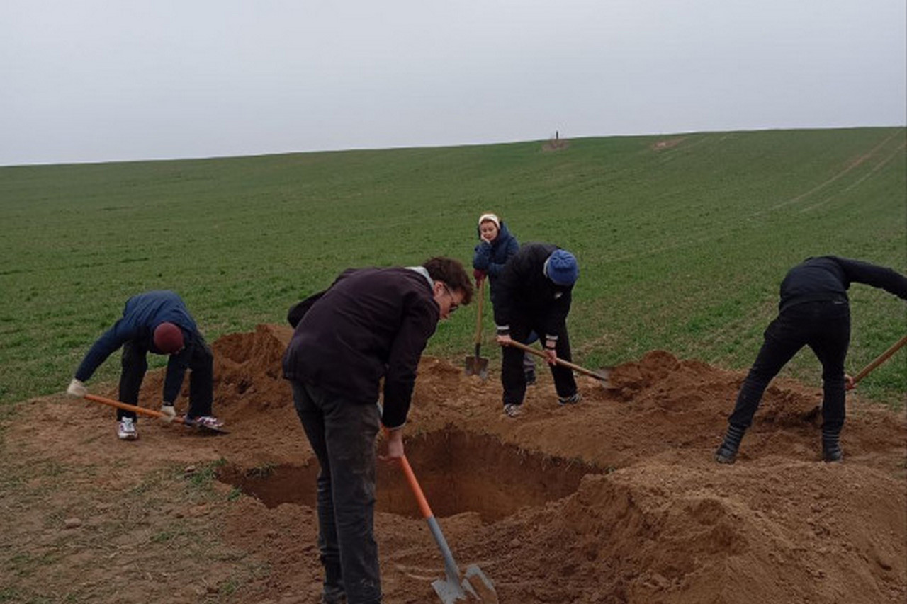 Студенты-историки провели в Гродно раскопки