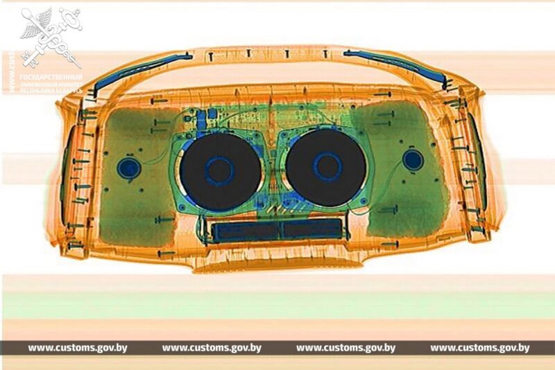 Пассажир и водитель маршрутки