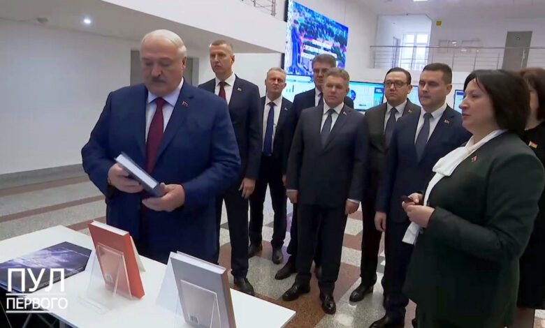 Лукашенко рассказал, как стал полиглотом