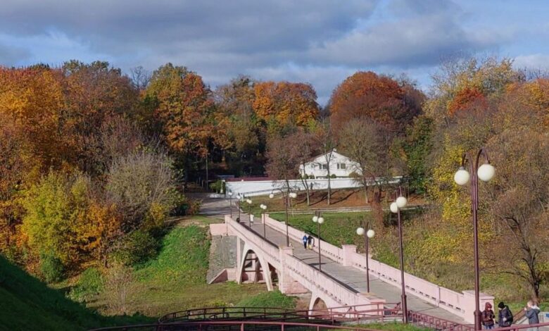 Приглашаем на видеопрогулку по живописным паркам