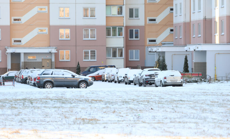 В Гродно устраняют последствия снегопада