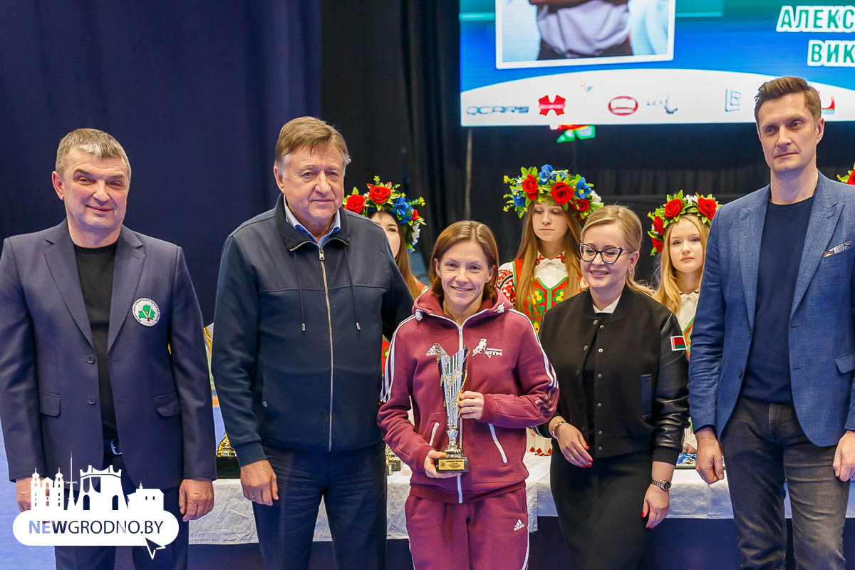 Гродненская команда взяла серебро чемпионата страны по индорхоккею