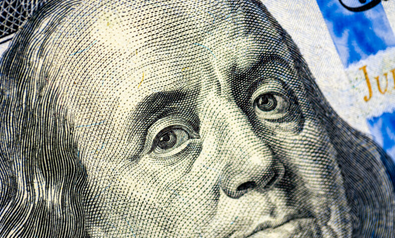 Уже ниже 2,9 рублей