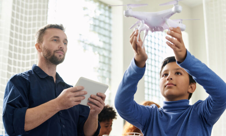 Школьников в Беларуси научат управлять беспилотниками