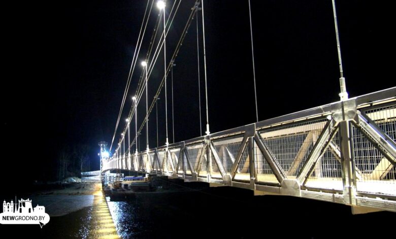 На одном из мостов региона включили