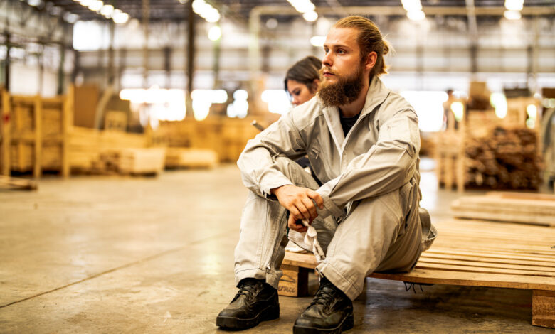 Люди трудились три месяца без выходных «за спасибо»