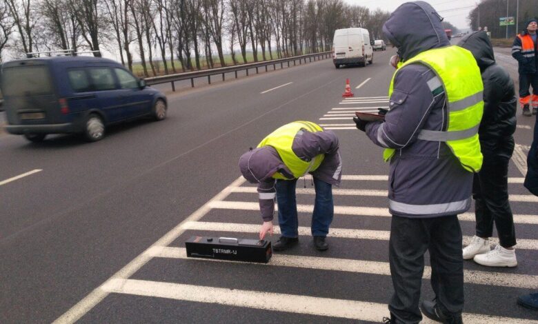 В Беларуси выбрали материал для дорожной разметки