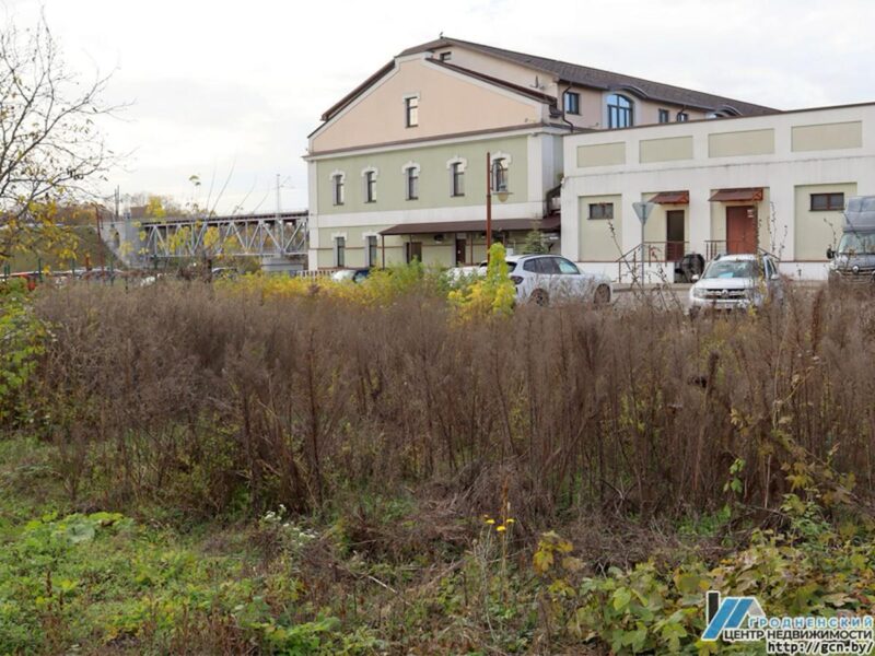 на продажу выставили участок