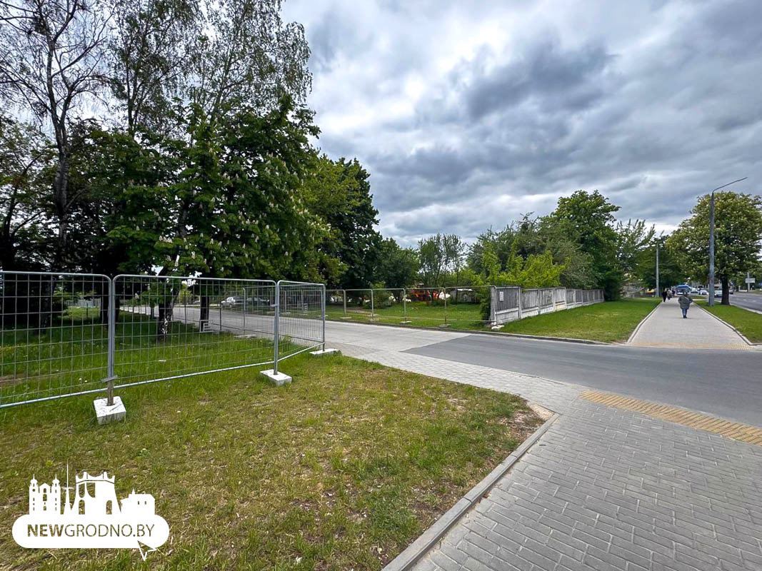 В самом центре Гродно начали строить