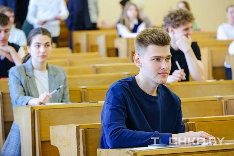 Кому разрешат пронести телефоны