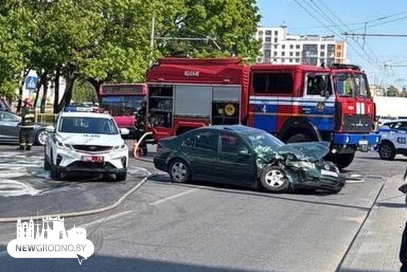 серьезная авария затруднила движение