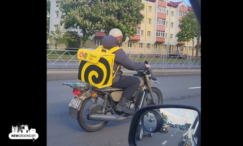 В Гродно заметили необычного курьера