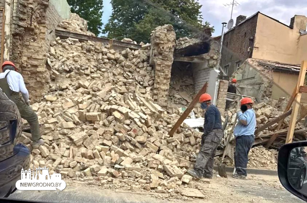 В центре Гродно рухнула стена старинного дома