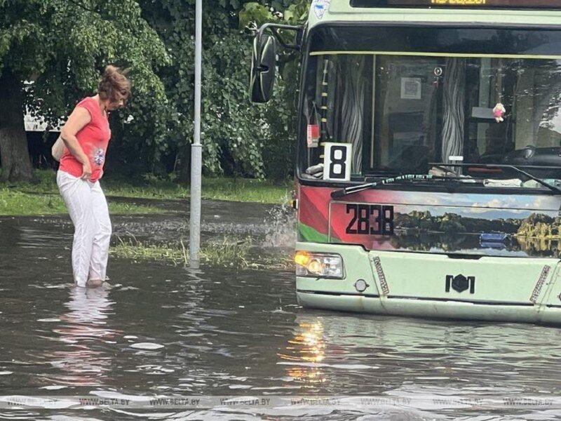Сильный ливень