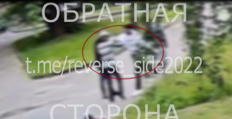 Гродненец возле магазина ударил