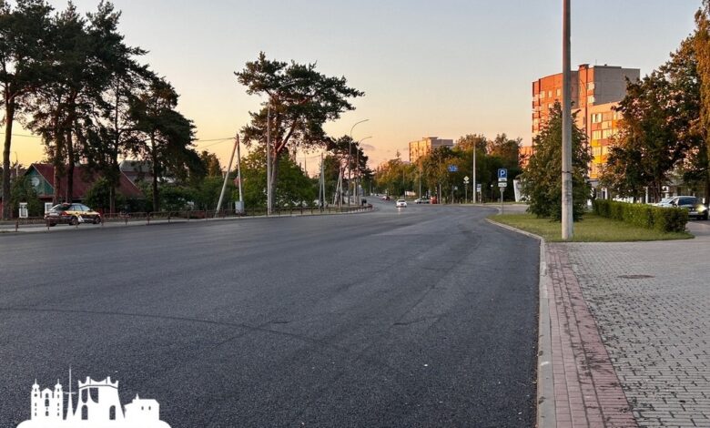 Новенький асфальт, но пока без разметки