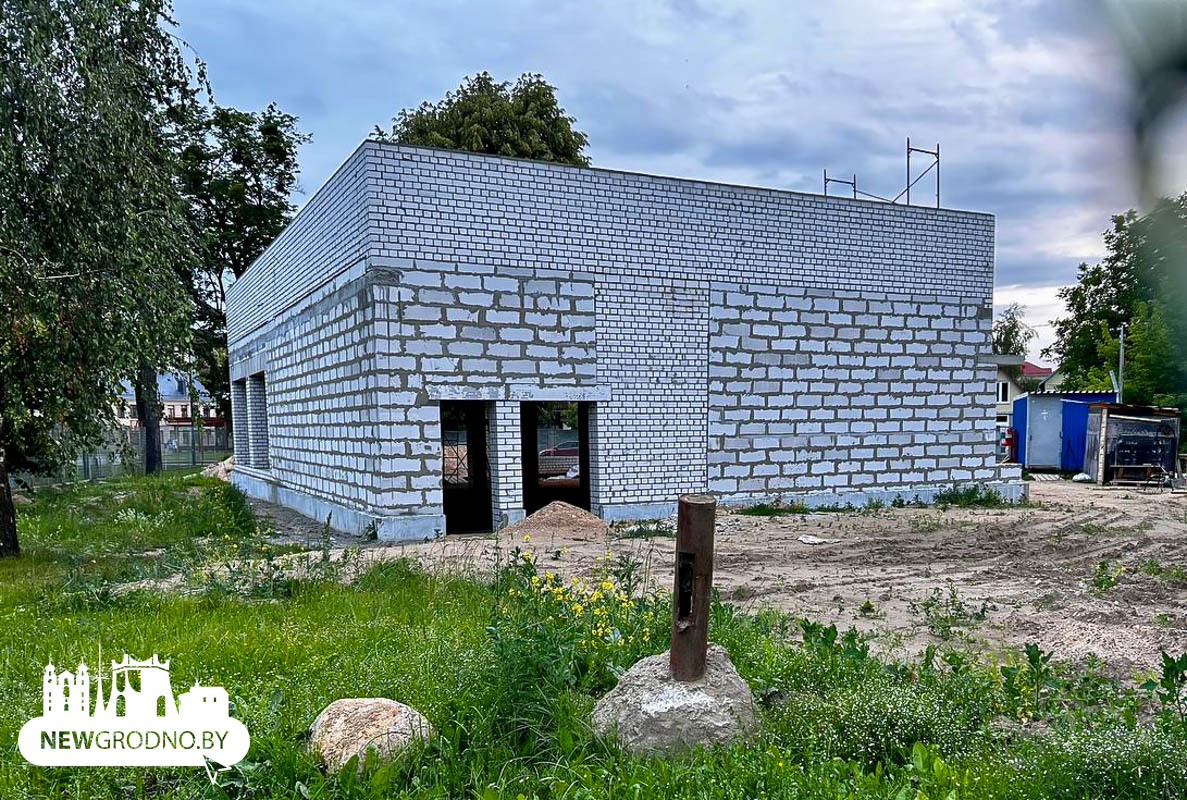 На кольце у Филармонии в Гродно
