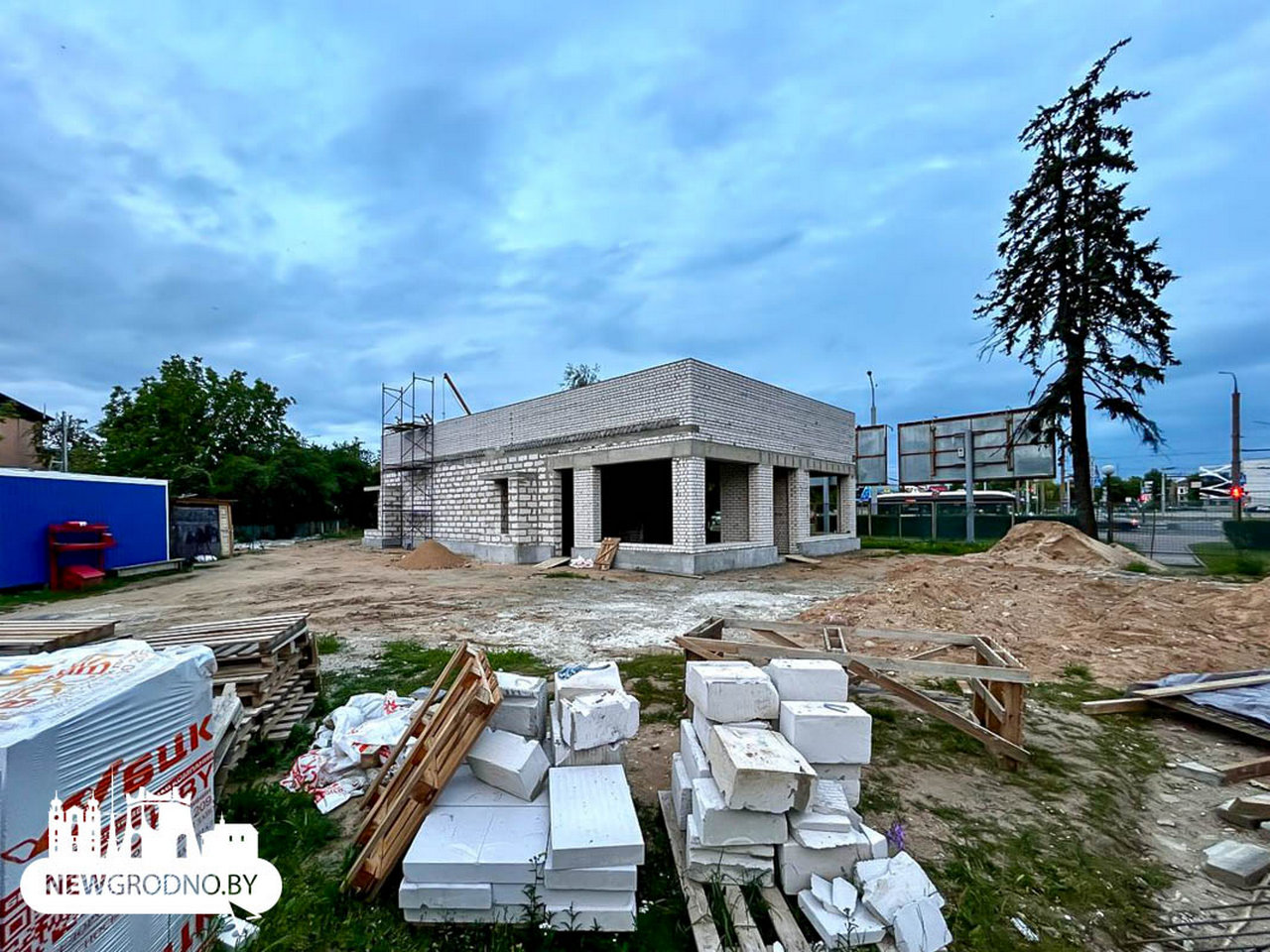 На кольце у Филармонии в Гродно
