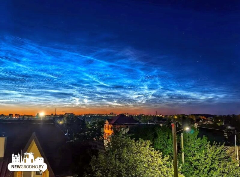 Ночью в Гродно над городом появились серебристые облака