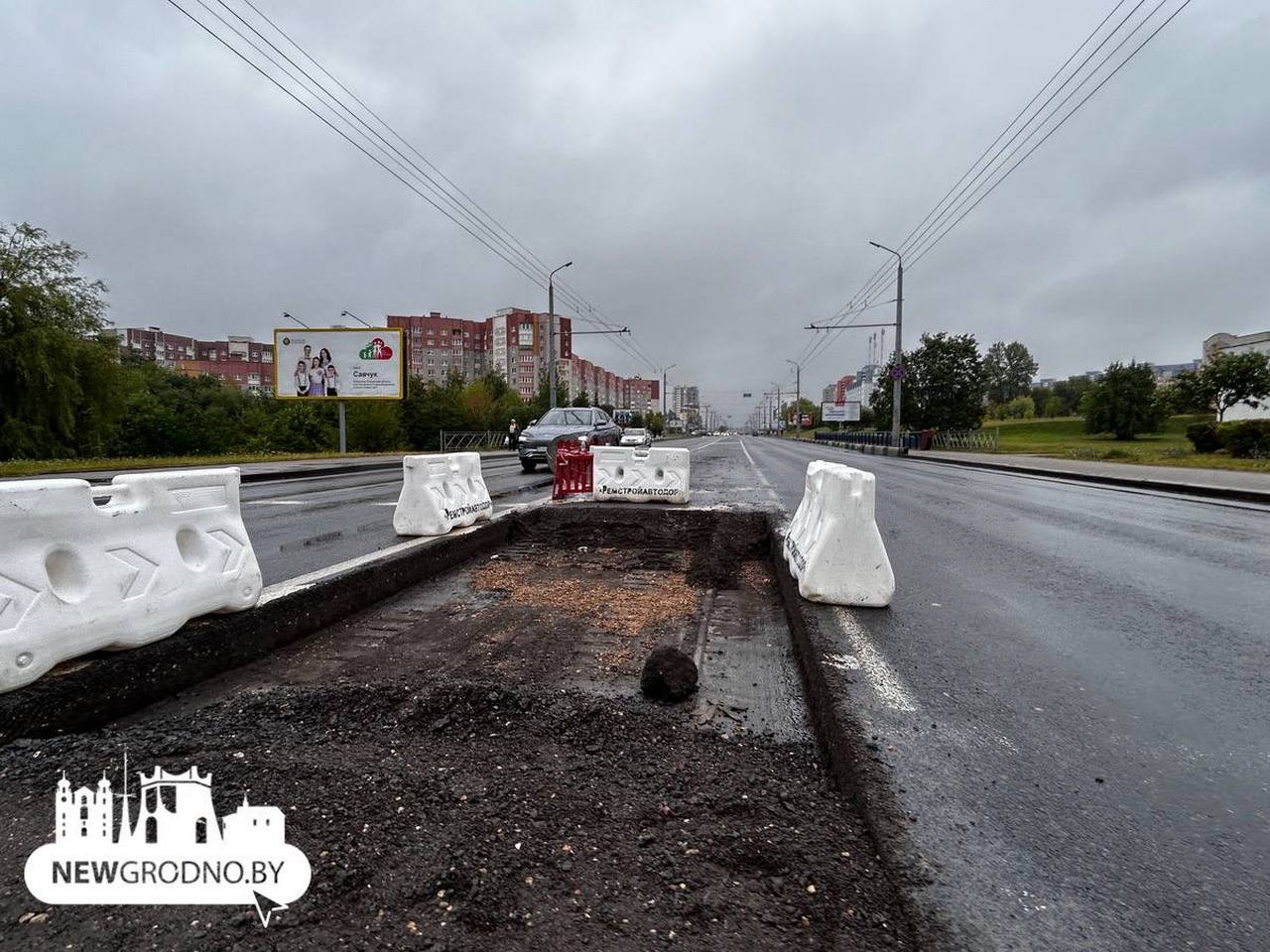 В Гродно на одной дороге строят островок безопасности