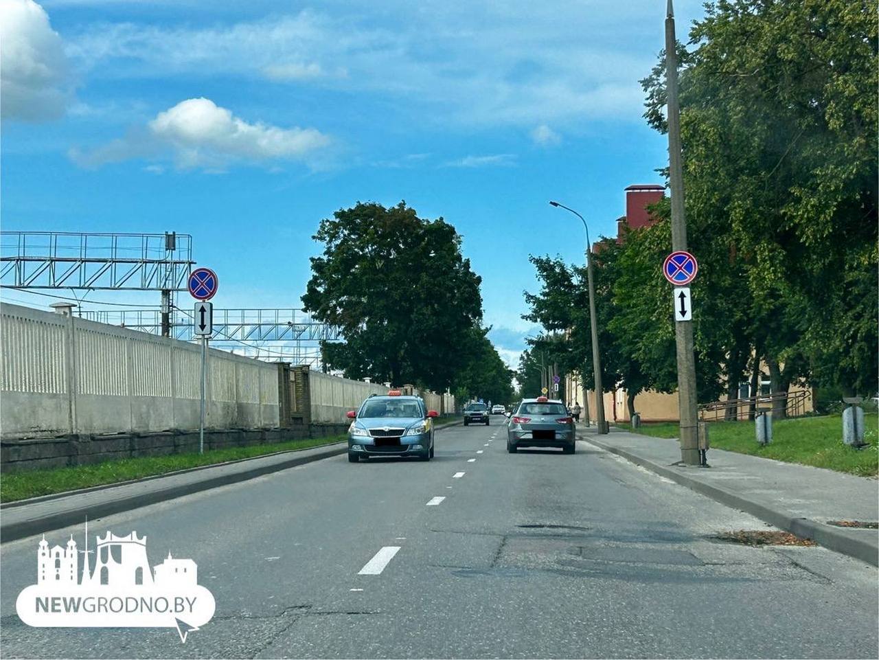 В Гродно на одной из оживленных улиц запретили парковку