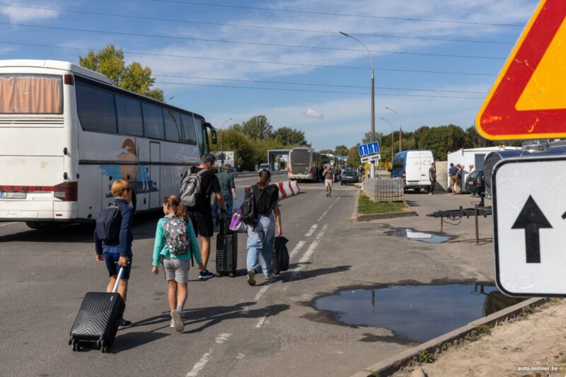 некоторым белорусам