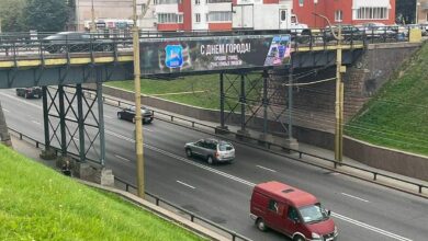 В Гродно на путепроводе появился мультимедийный экран