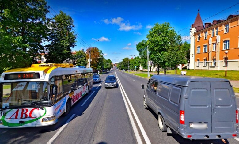 Космонавтов