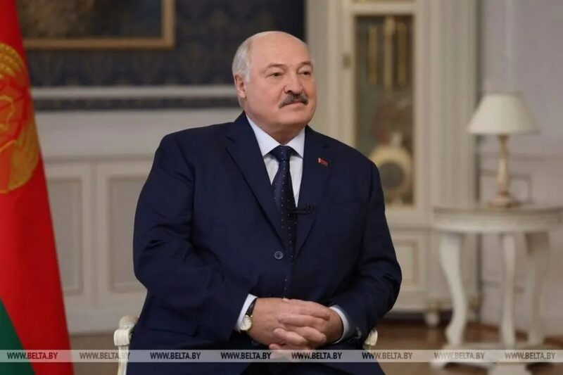 Лукашенко: нам ни "политзаключенные"