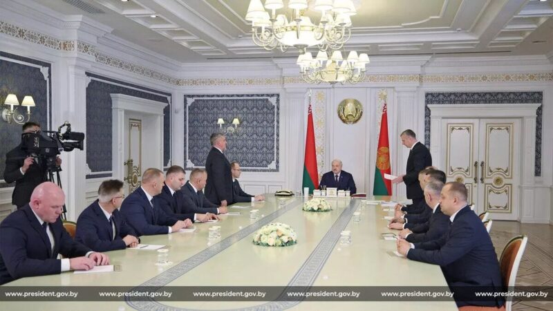 Лукашенко