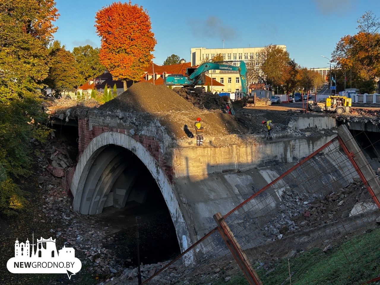 В центре Гродно разбирают известный