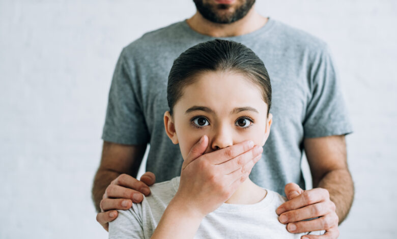 Как защитить ребенка