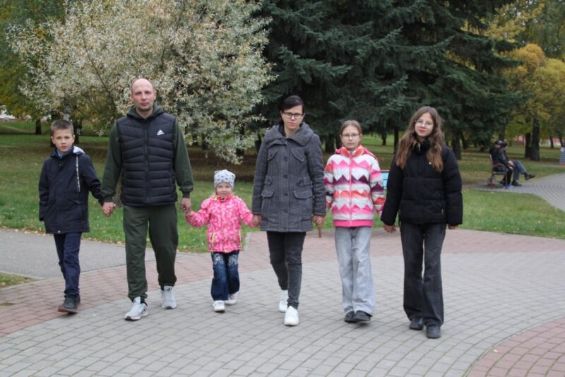 Семья из Гродно воспитывает