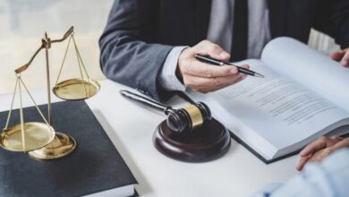 Мужчина притворился адвокатом