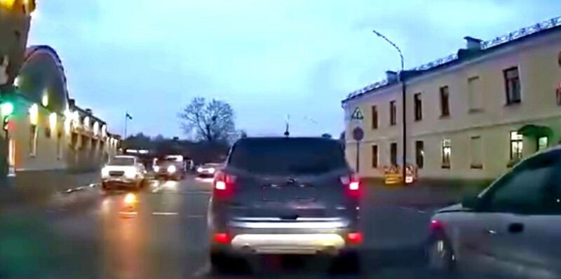 типичный дорожный конфликт в