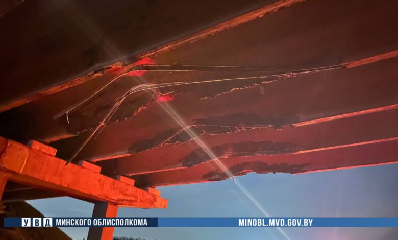 На трассе М6 чуть не снесли путепровод: движение затруднено