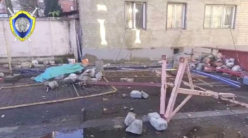 В Бресте строительная люлька