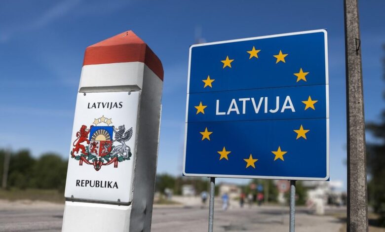 Латвия прекращает автобусные