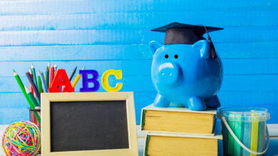 Скидываться на шторы в школе обязательно?