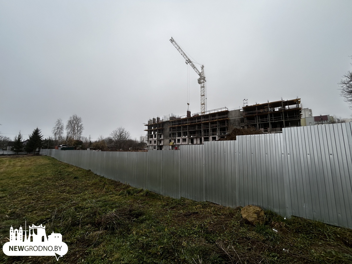 На Девятовке возводят еще один жилой дом