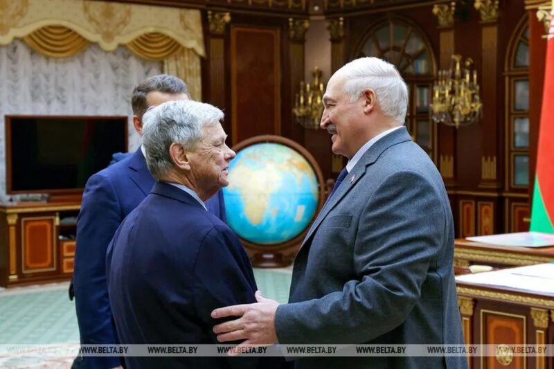 Лукашенко провел