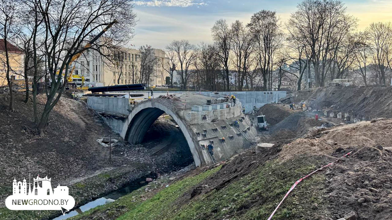 Как сейчас выглядит мост на площади