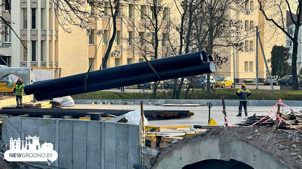 Как сейчас выглядит мост на площади