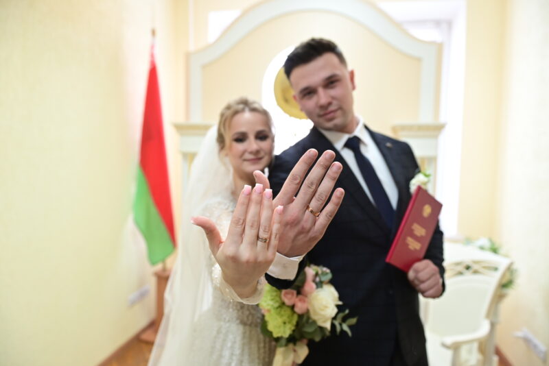 сотрудники ЗАГСа