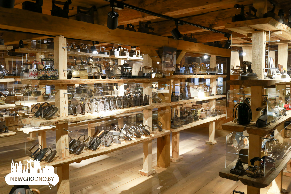 Более 1000 утюгов в одном месте