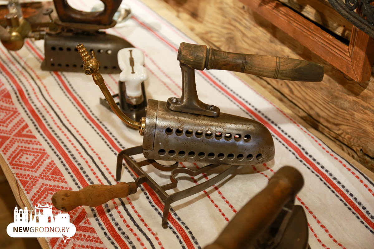 Более 1000 утюгов в одном месте