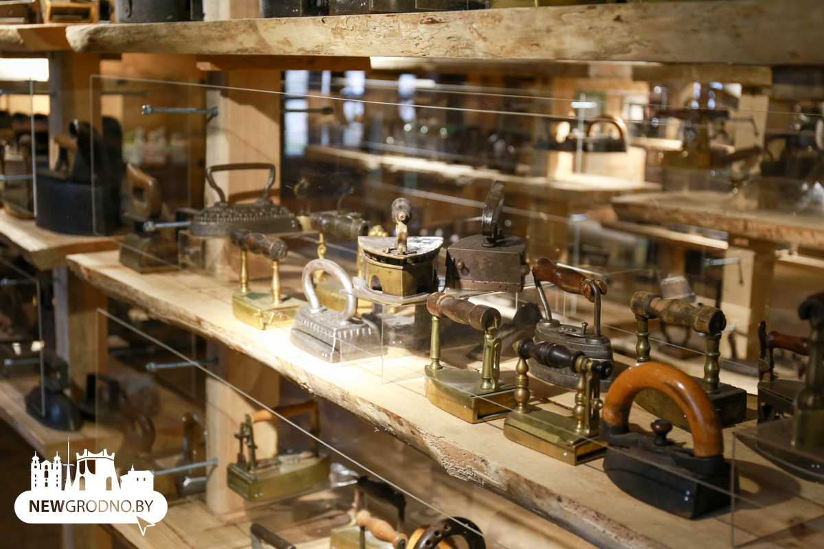 Более 1000 утюгов в одном месте