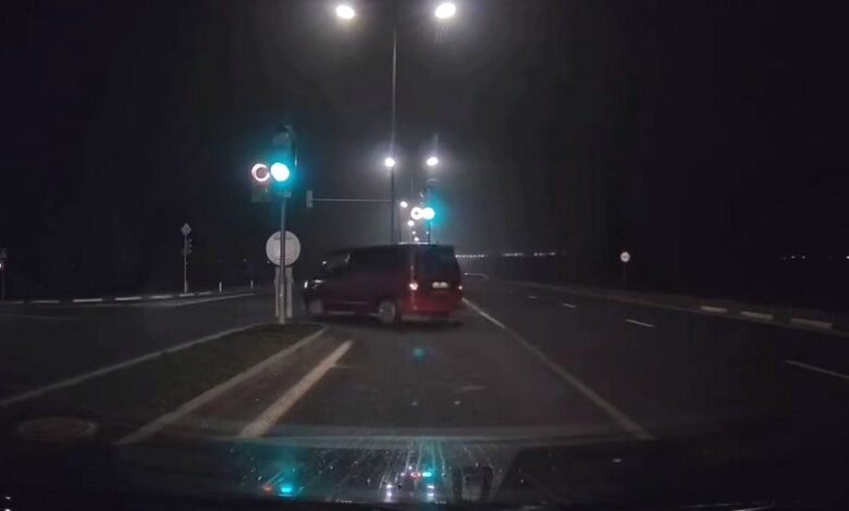 Водители в Гродно объяснили массовый