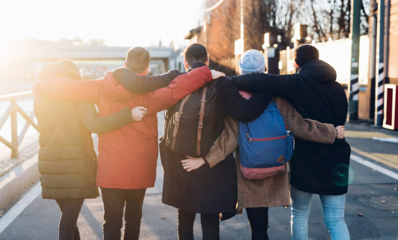 Можно ли подросткам гулять