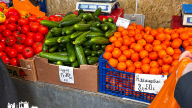 Что из фруктов продают на рынке в разгар